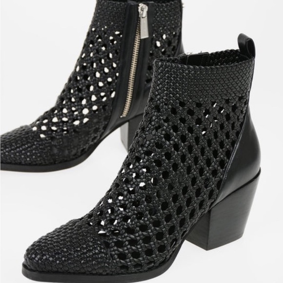 Michael Kors Shoes - Michael Kors woven booties 9M